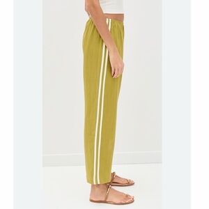 donni. pistachio linen racer stripe crop pant